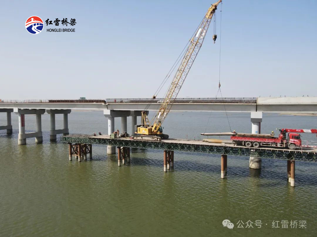 焦唐高速汝方段沙河特大橋順利合攏