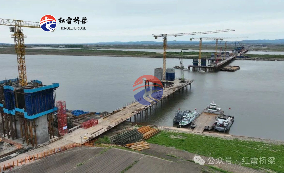 鐵科高速鳳陽(yáng)至方正段——鋼便橋再度安裝